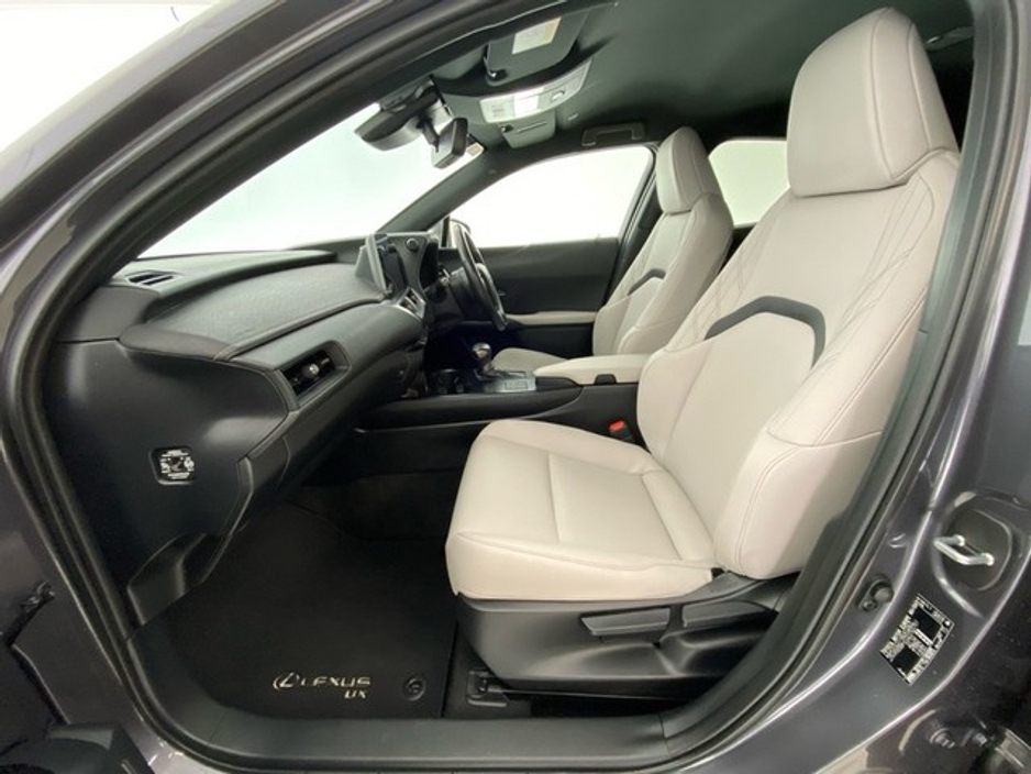 2023 Lexus UX 250 H Dynamic €38,950
