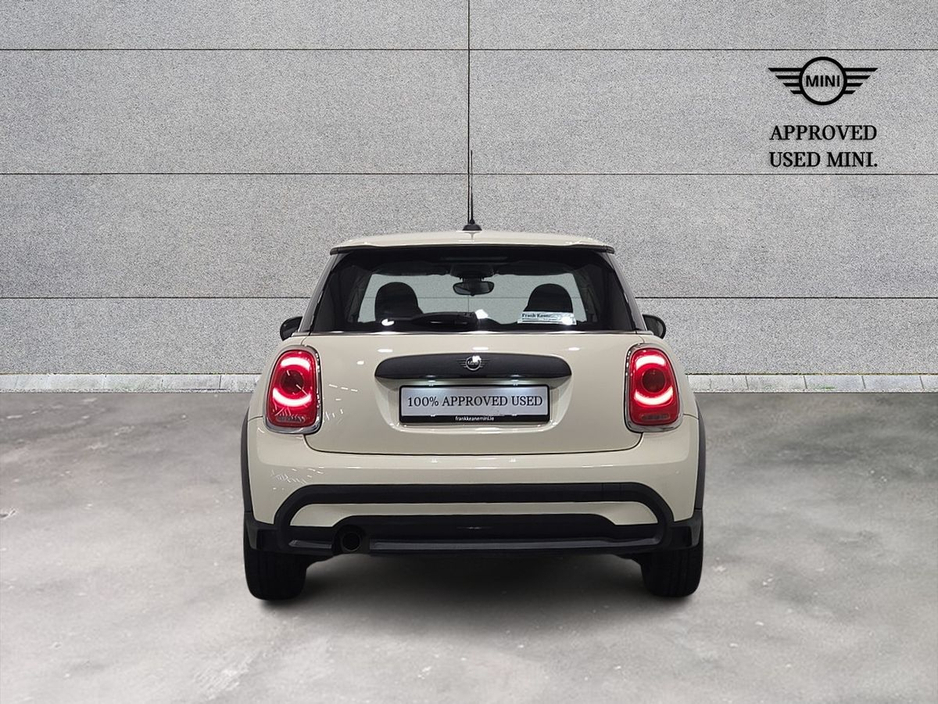 2021 MINI Hatch - image 15