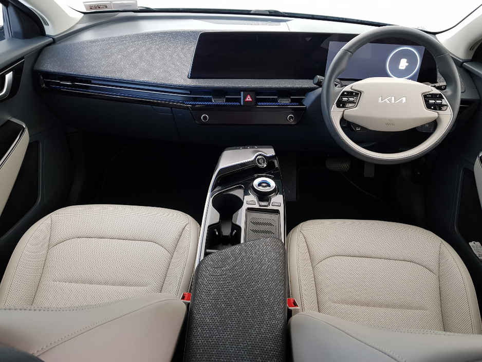 2022 Kia EV6 - image 5