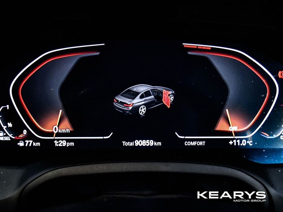 2020 BMW 3 Series - image 32