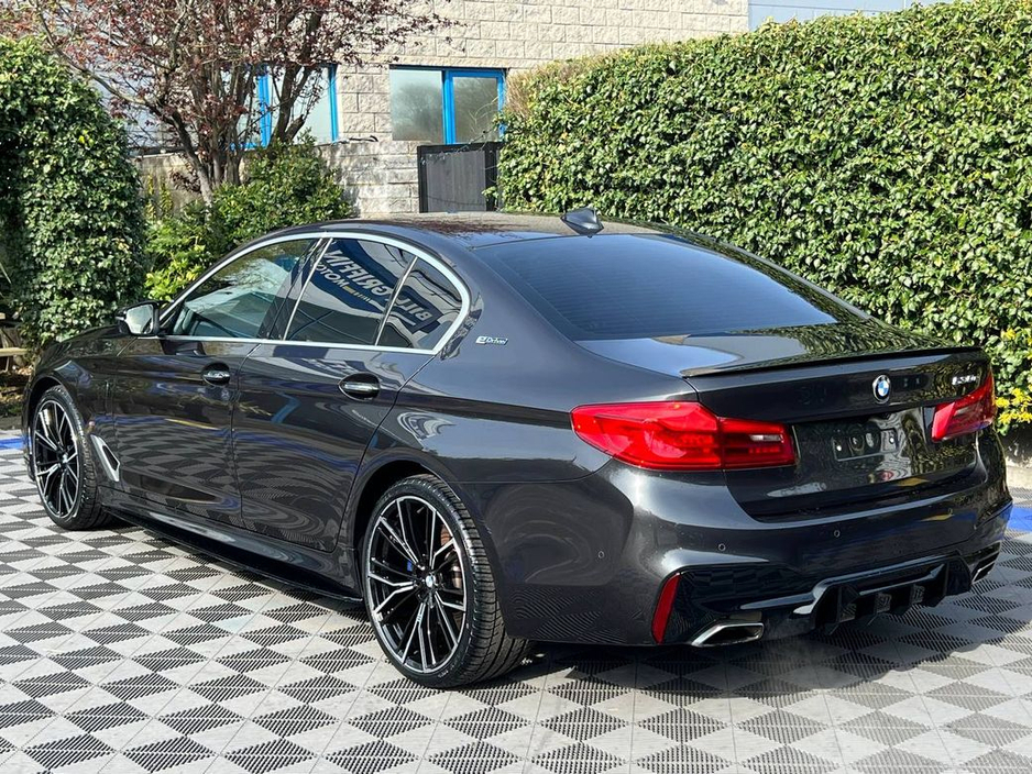 2017 BMW 5 Series - image 7