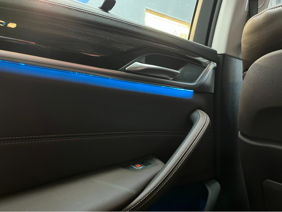 2020 BMW 5 Series €32950 2020 BMW 530E LUXURY EDITION JOY+ 2.0 AUTOMATIC / CRUISE CONTROL / 360° PARKING CAMERA / ELECTRIC MEMORY & HEATED SEATS / HEATED REAR SEATS / AMBIENT LIGHTS €32,950