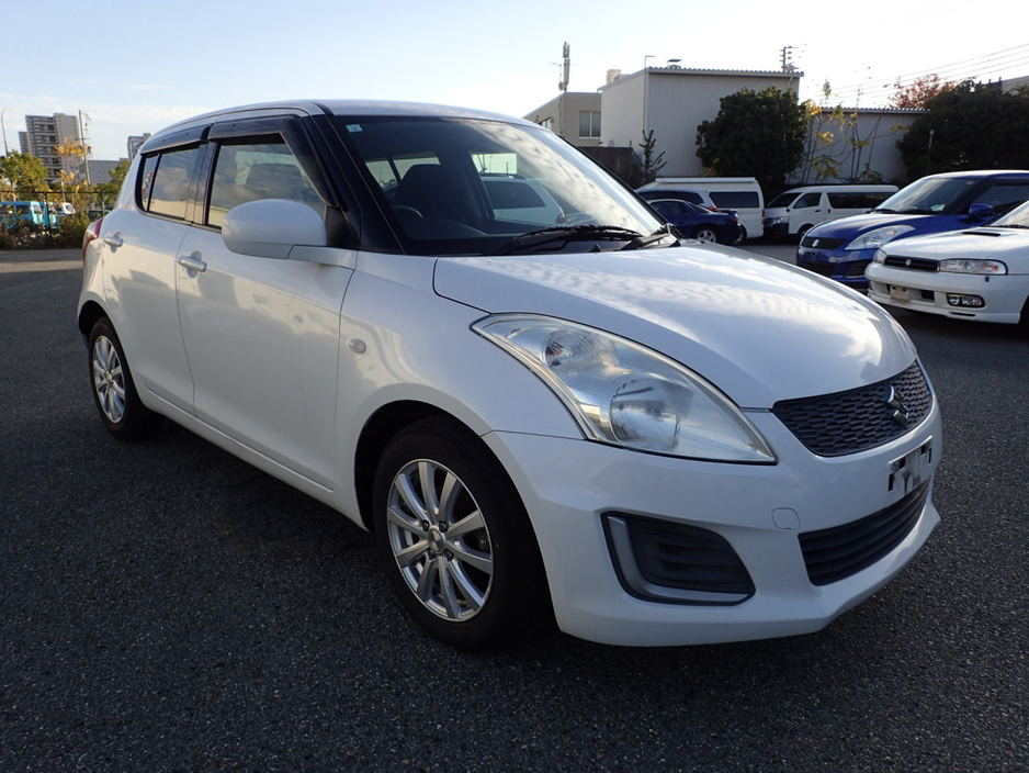 2015 Suzuki Swift - image 2