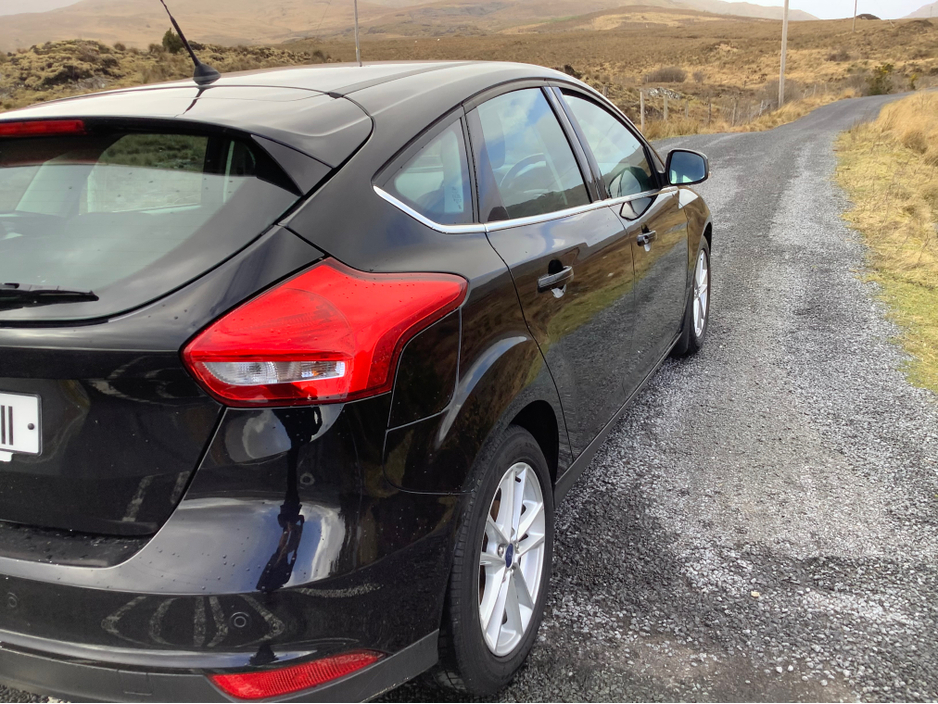 2016 Ford Focus - image 31