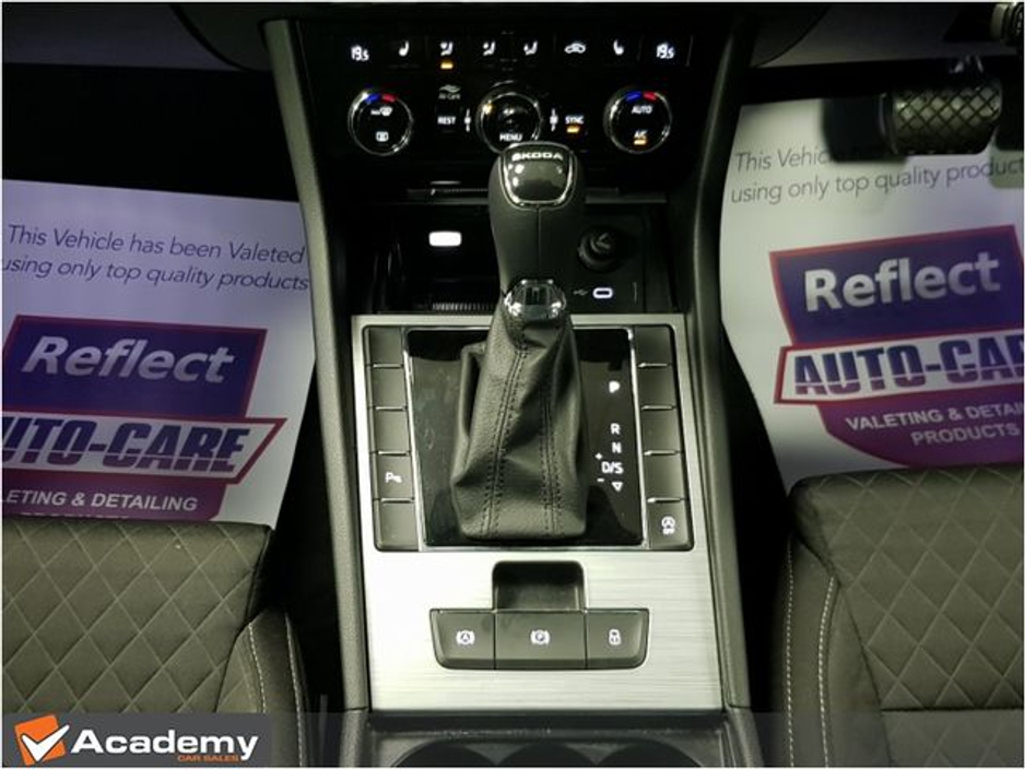 2024 Skoda Superb - image 16