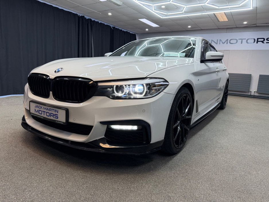 2019 BMW 5 Series - image 3