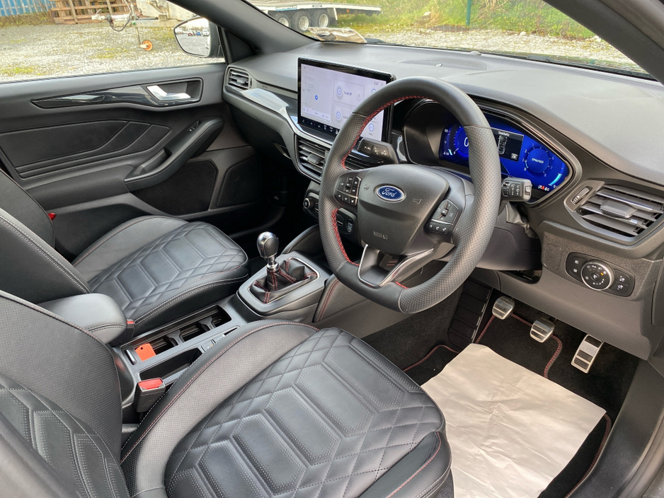2023 Ford Focus ST-Line X 1.0 MHEV 125BHP... Full leather