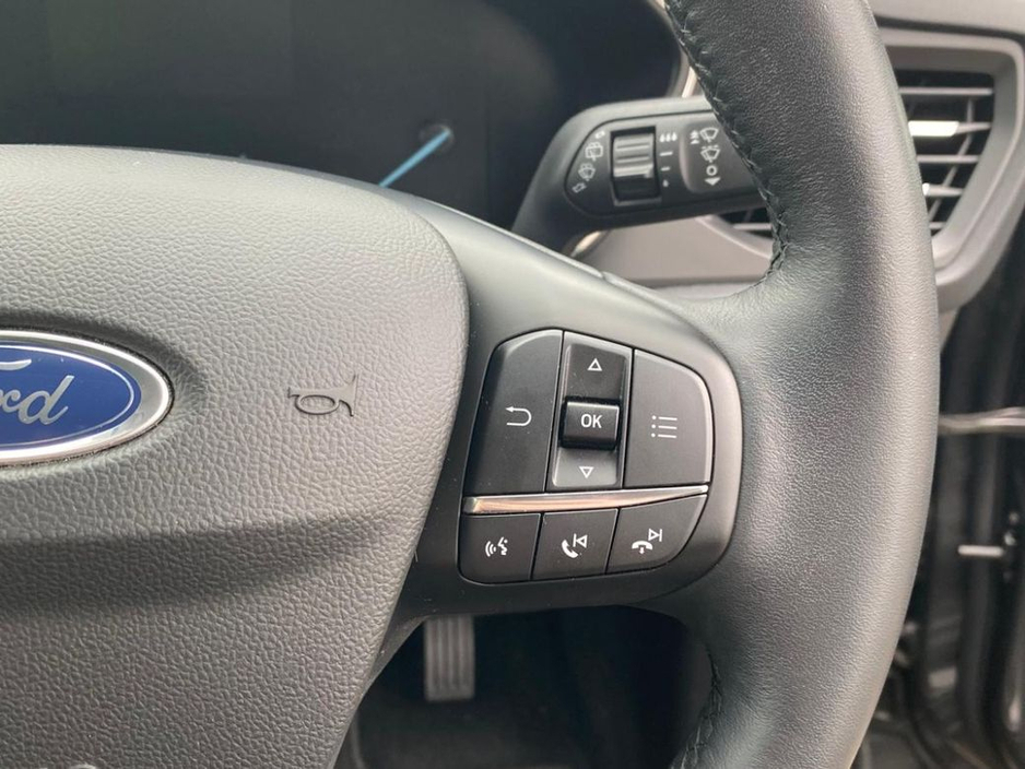 2021 Ford Focus - image 21