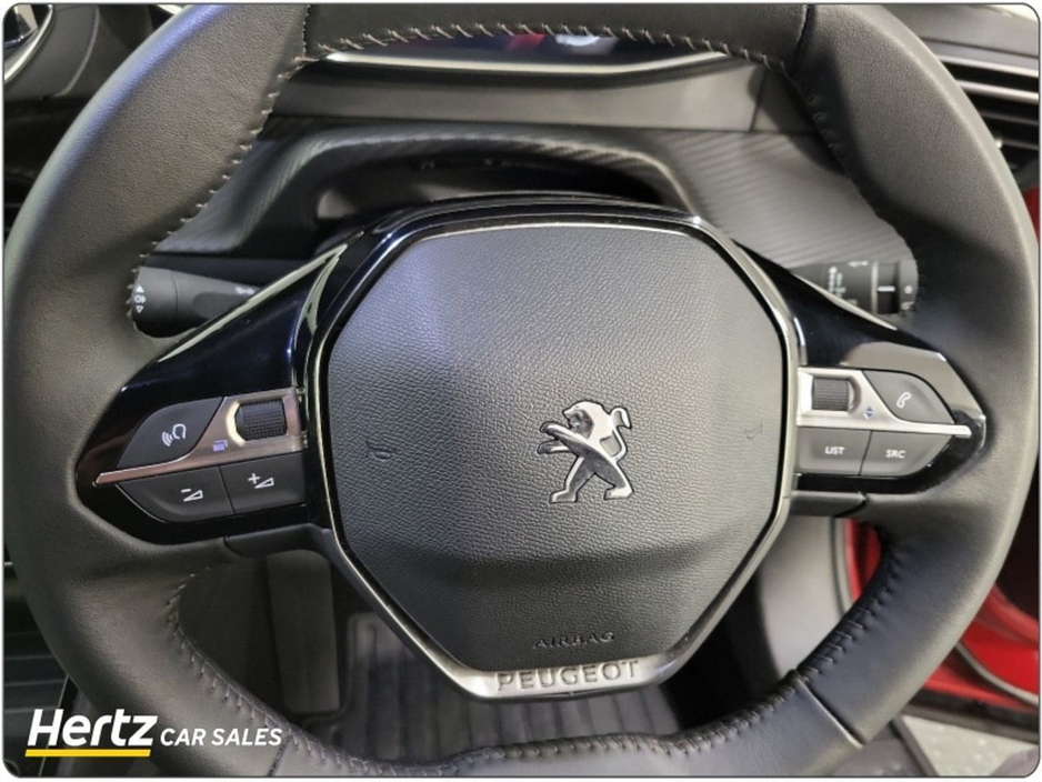 2023 Peugeot 2008 - image 17