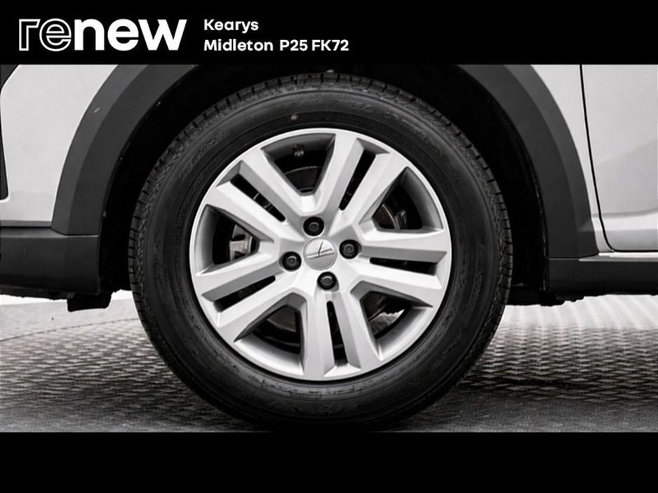 2023 Dacia Sandero Stepway - image 9