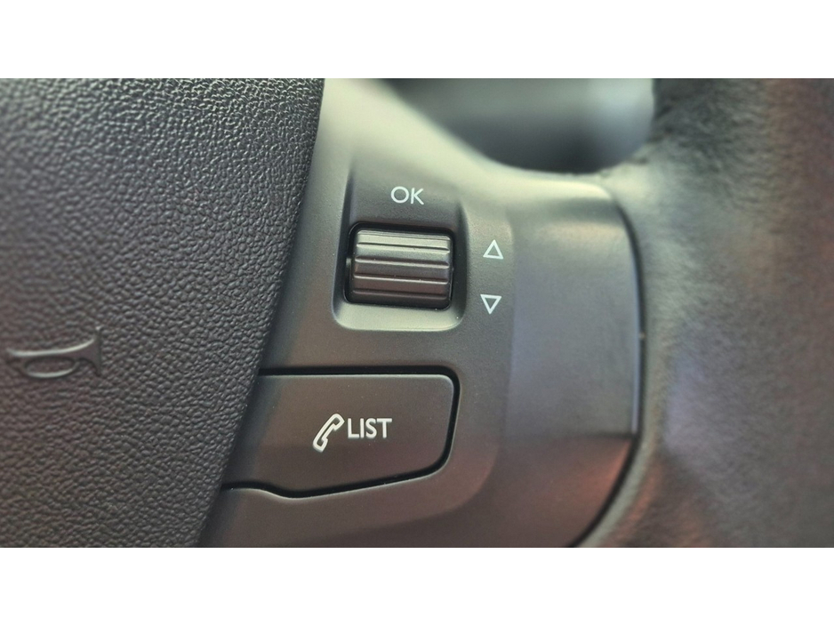 2018 Peugeot 2008 - image 23