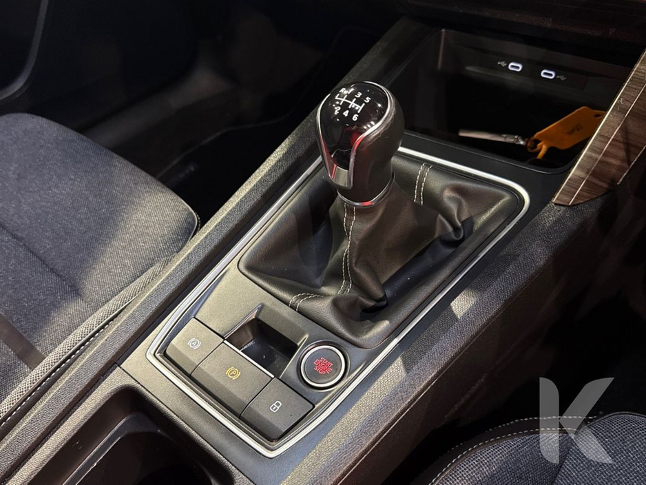 2021 SEAT Leon MANUAL 1.0TSI - REVERSE CAMERA - CRUISE CONTROL - A/C HEATING CONTROLS €19,950