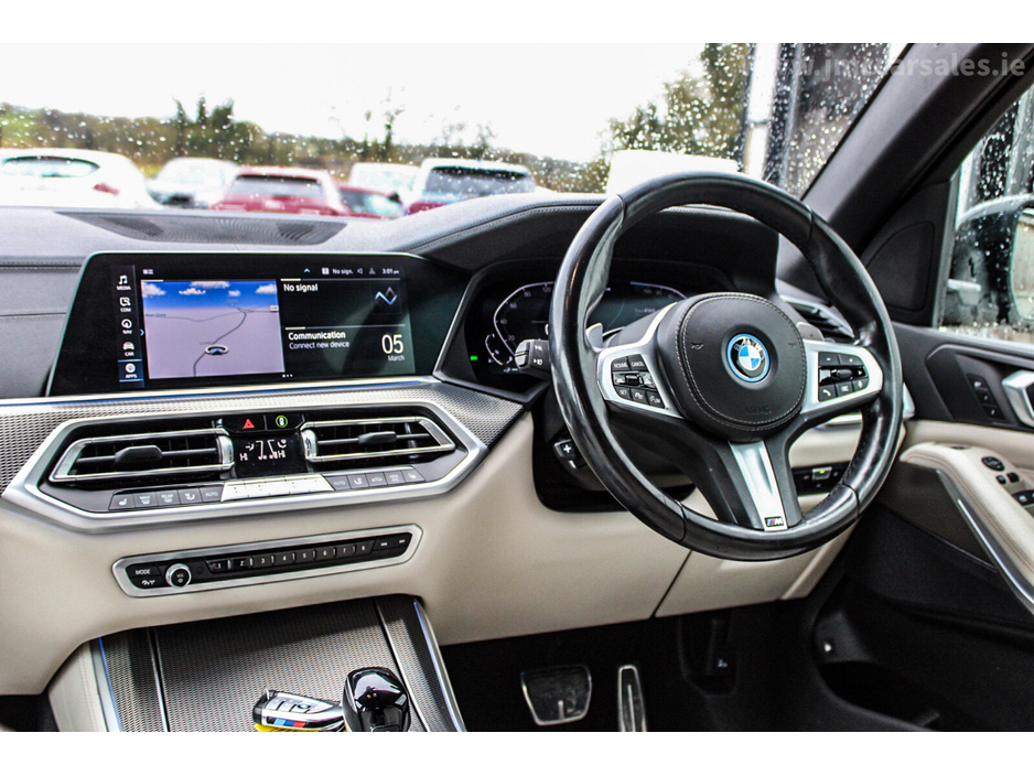 2022 BMW X5 - image 28