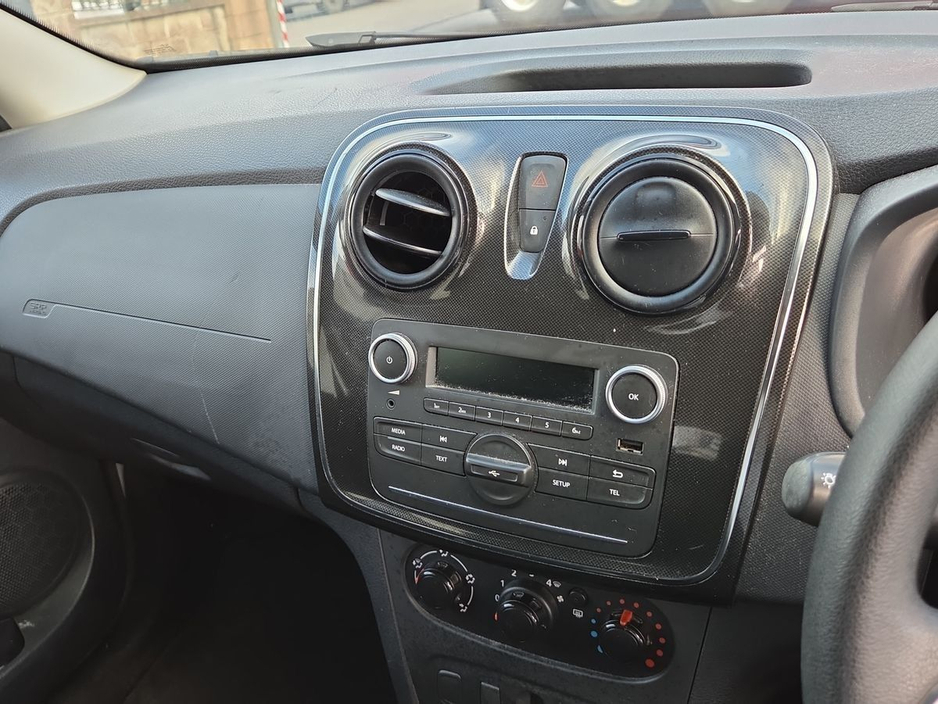 2018 Dacia Sandero - image 13