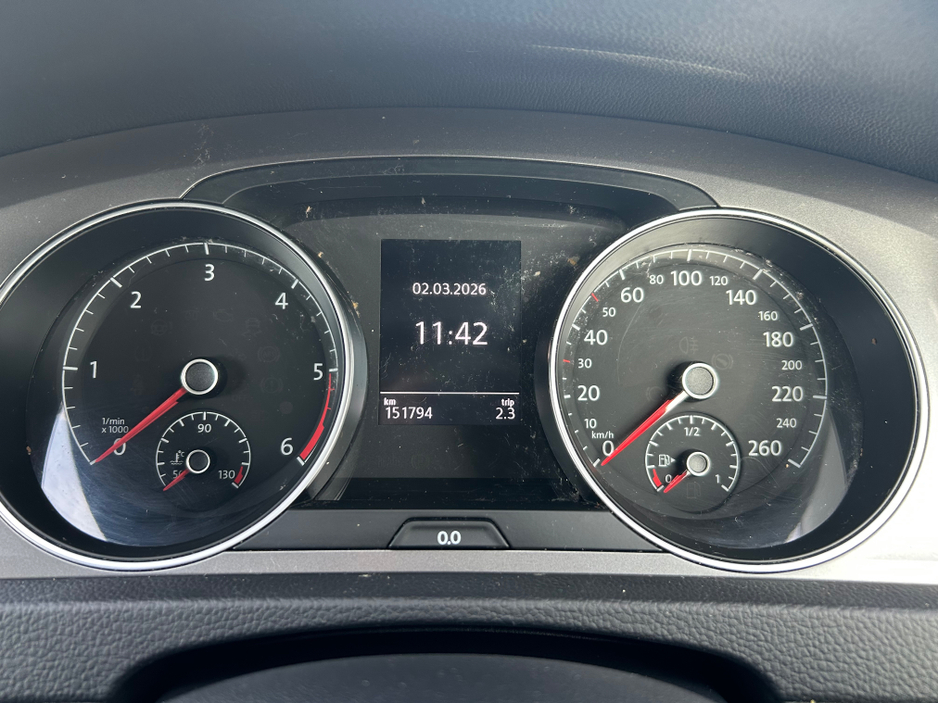 2016 Volkswagen Golf - image 11