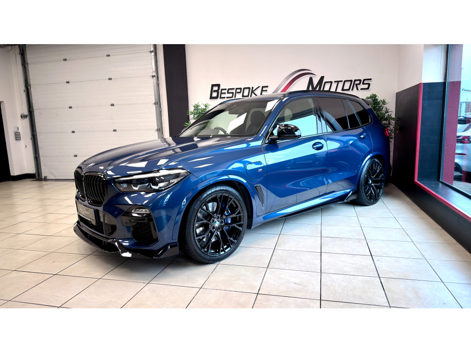 2020 BMW X5 - image 10