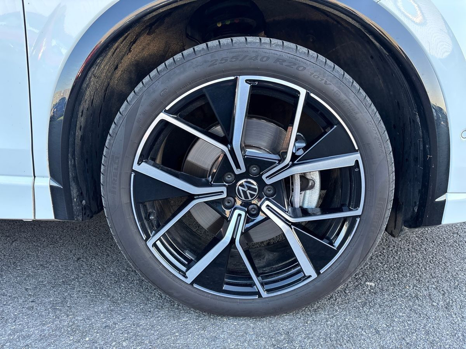 2026 Volkswagen Tiguan - image 4