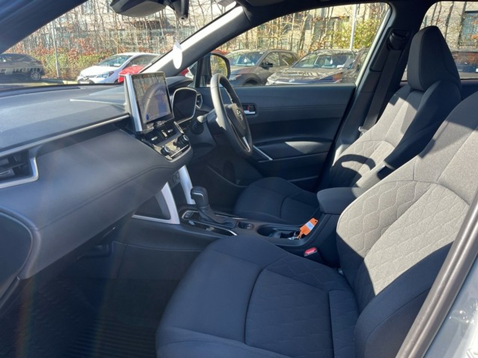 2024 Toyota Corolla Cross - image 6