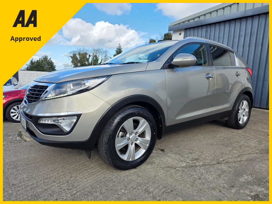 2012 Kia Sportage - image 3