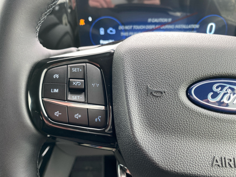 2026 Ford Transit Custom - image 9