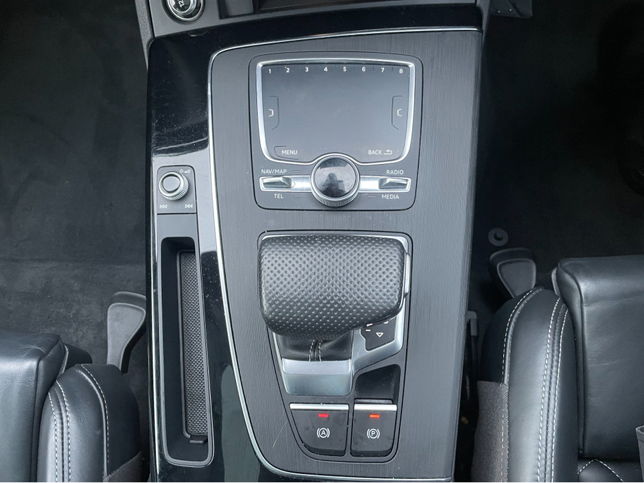 2020 Audi Q5 2.0TFSIE 50 QTIP 5DR BLACK EDITION €39,950