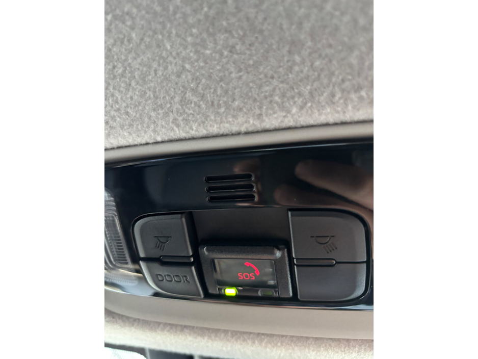 2023 Mazda Mazda2 - image 28