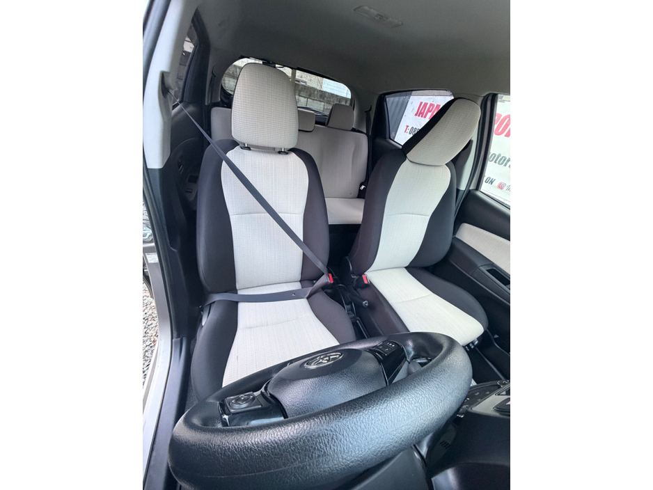 2017 Toyota Vitz Hybrid Luna €11,900