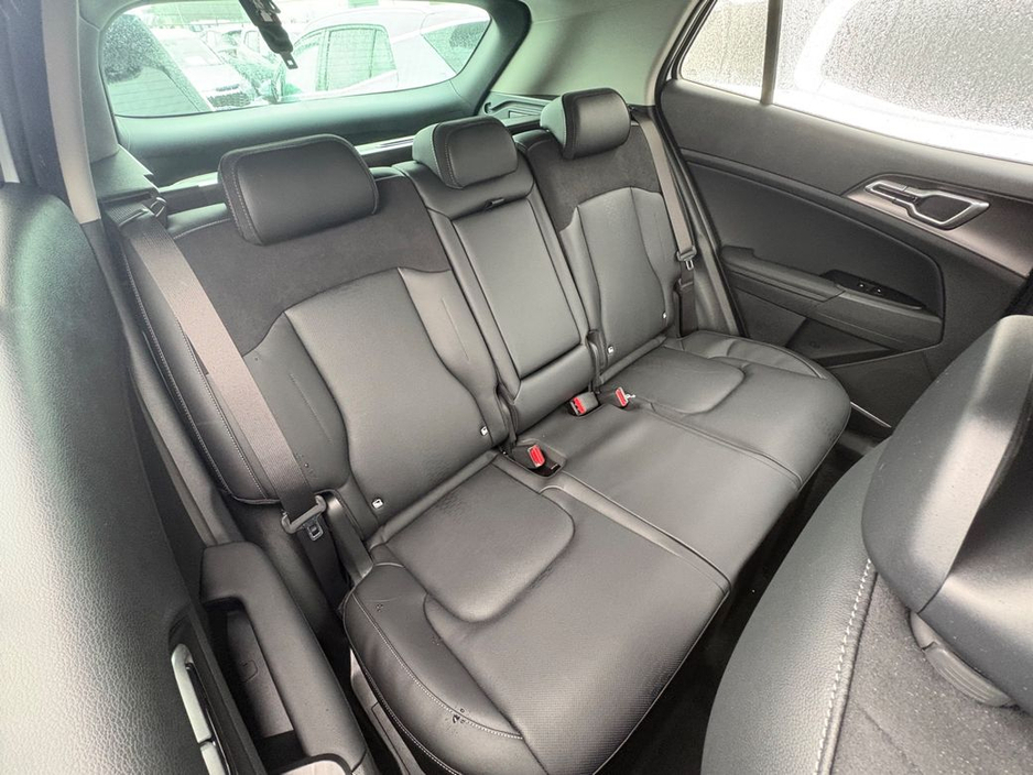 2026 Kia Sportage - image 12