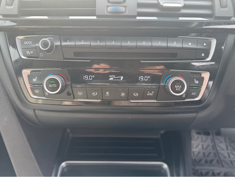 2016 BMW 4 Series - image 18