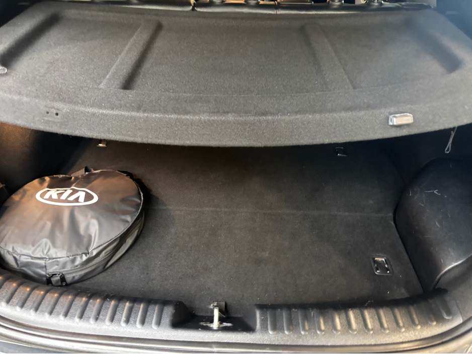 2021 Kia XCeed - image 8