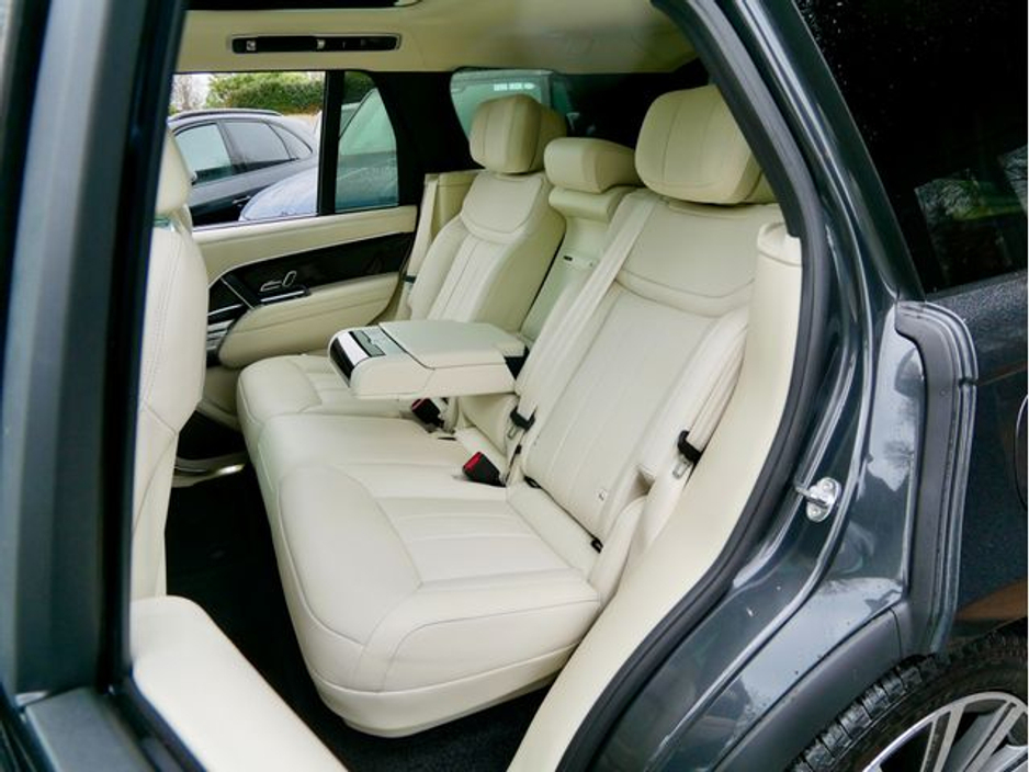 2025 Land Rover Range Rover - image 18