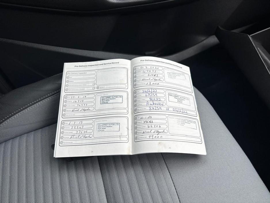 2017 Ford Kuga - image 3