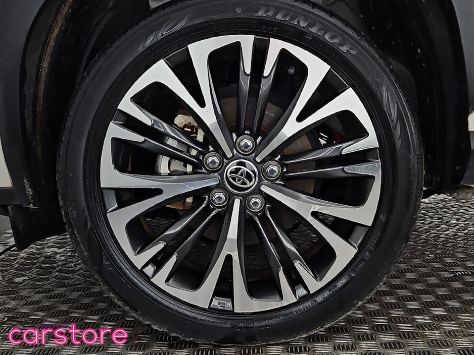 2021 Toyota Yaris Cross - image 14