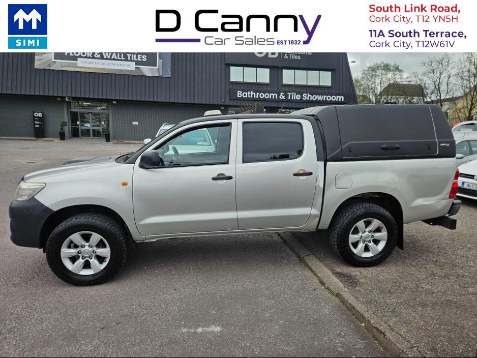 2013 Toyota Hilux - image 4