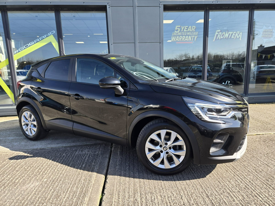 2022 Renault Captur - image 8