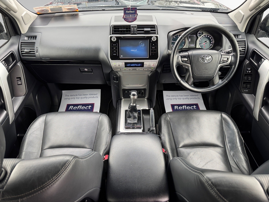 2018 Toyota Landcruiser - image 13