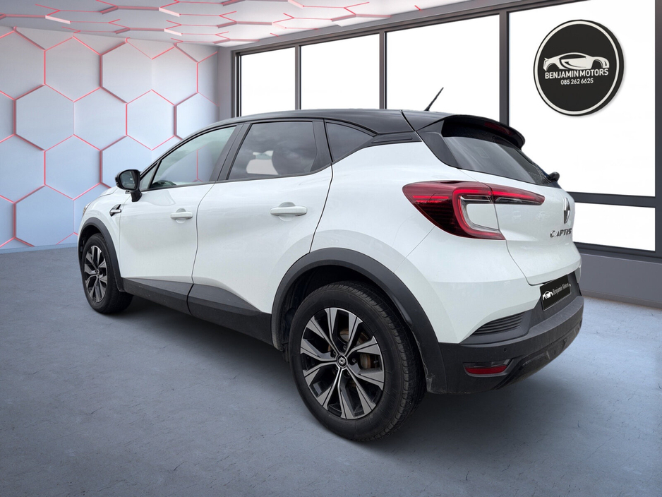 2022 Renault Captur - image 7