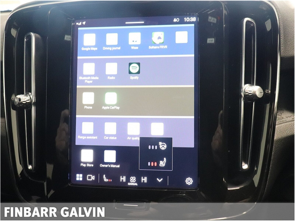 2025 Volvo XC40 - image 20