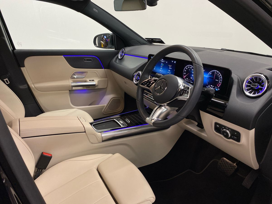 2025 Mercedes-Benz GLA Class - image 9