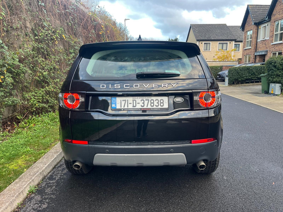 2017 Land Rover Discovery Sport - image 7