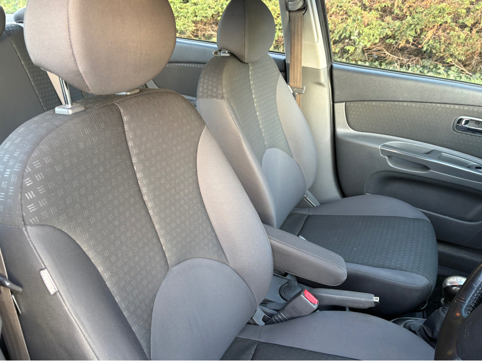 2008 Kia Rio - image 11