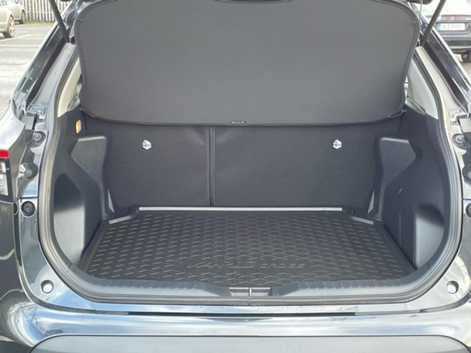 2025 Toyota Yaris Cross - Save EUR 3,100 - Luna - 1.5 Hybrid - Automatic - EUR 180 Tax + 2 Free Service Offer Include // Remote Central Locking // Front Electric Windows // Rear Electric Windows // Electric Mirrors // Finger €30,865