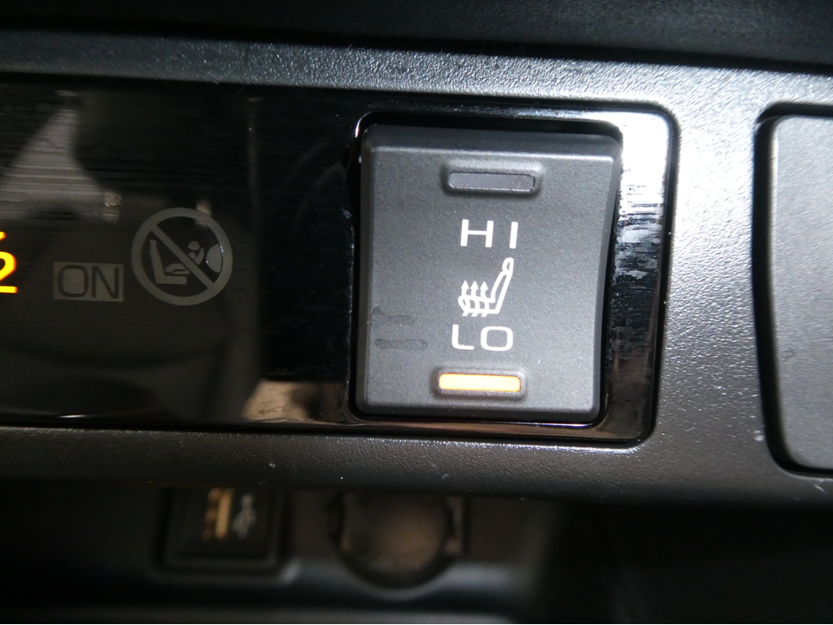 2025 Toyota Rav4 - image 34