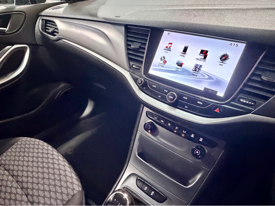 2017 Opel Astra - image 7
