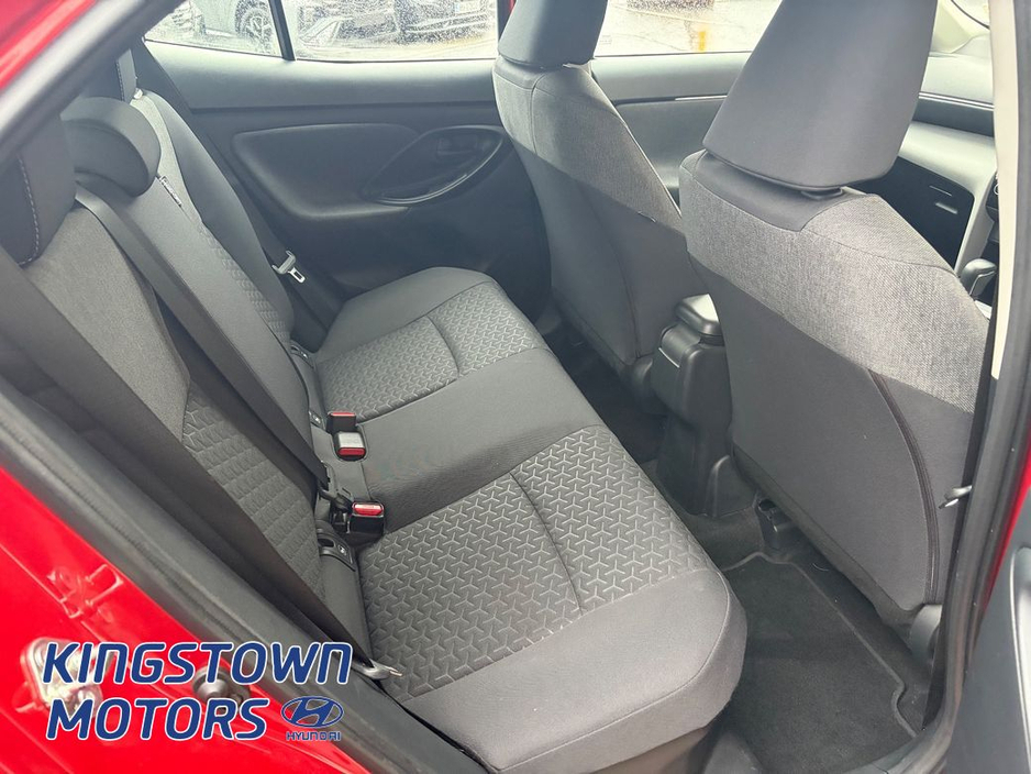 2022 Toyota Yaris - image 19