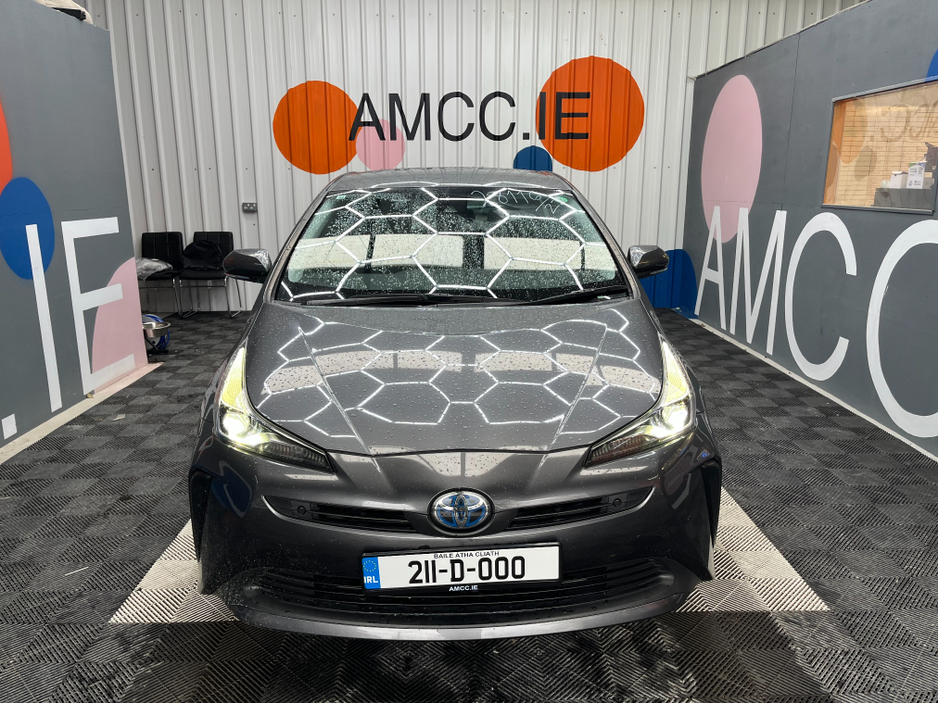 2022 Toyota Prius - image 6