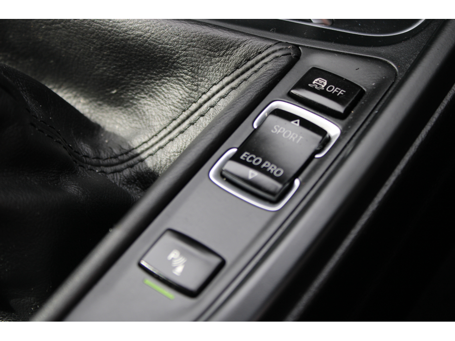 2016 BMW 4 Series - image 13