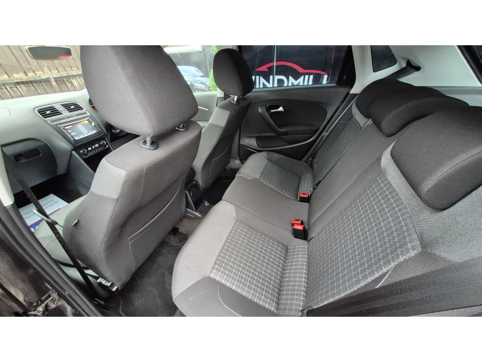 2016 Volkswagen Polo - image 11