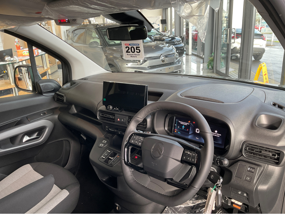 2026 Citroen Berlingo Multispace PLUS LWB BLUE HDI EAT8 AUTOMATIC 7 SEATS €47,000