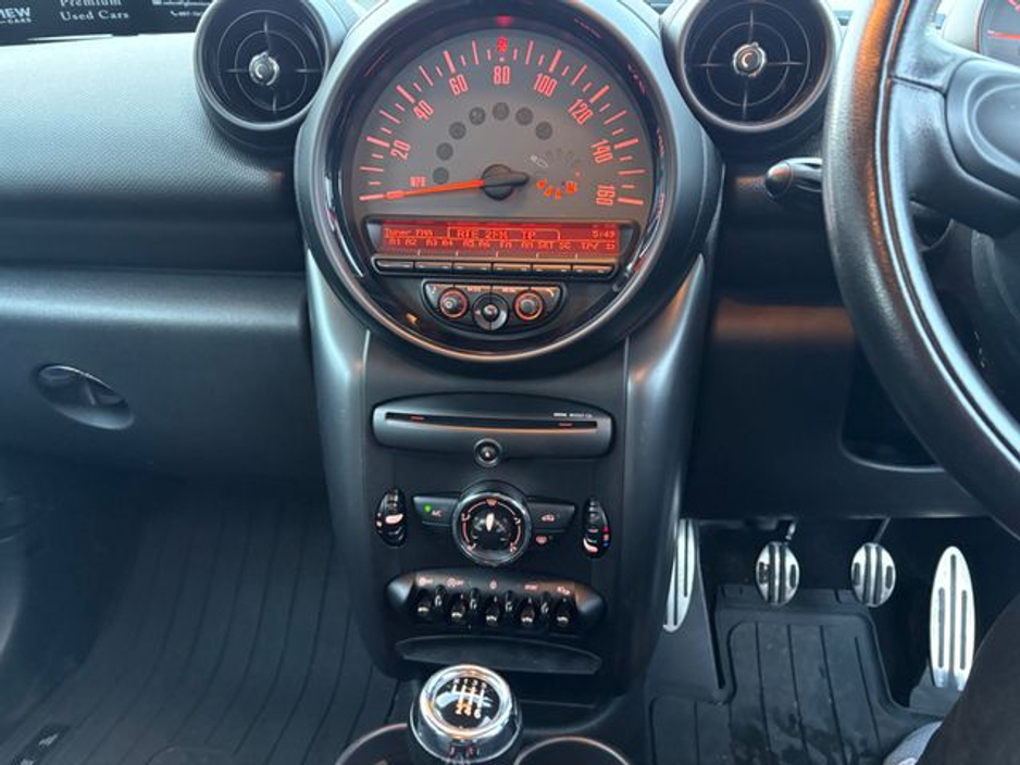 2016 MINI Hatch - image 19